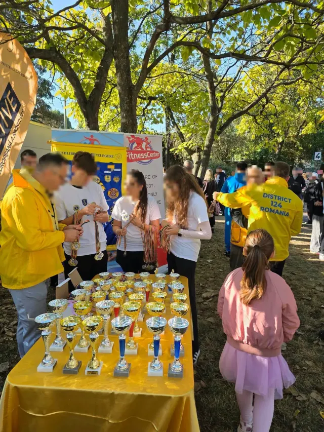 Peste 300 de participanți la Crosul Lions „Inimă de Leu” din Oradea — 6