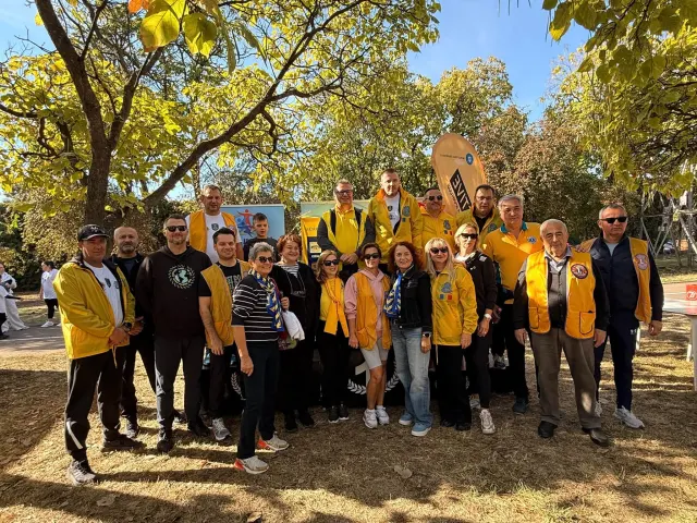 Peste 300 de participanți la Crosul Lions „Inimă de Leu” din Oradea — 18
