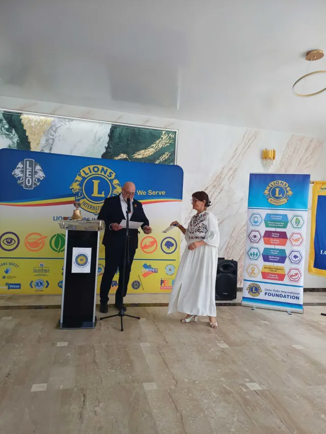 Ședința aniversară — 7