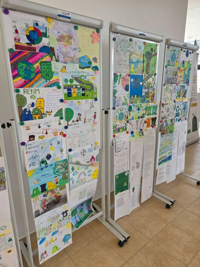 Proiectul educațional „Arta reciclării” – Liceul Teoretic Recaș — 7