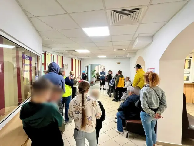 Ghiozdane cu rechizite pentru copii din familii aflate în dificultate — 7