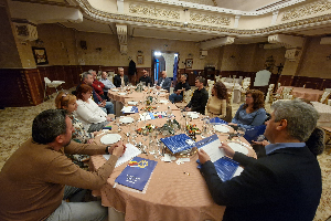 Ședință de club - Lions Club Petrosani Via Regis
