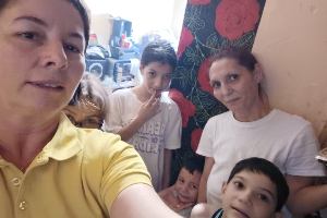 Donatie de hrana pentru doua familii nevoiase - Lions Club Orastie Palia