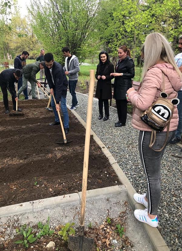 22Aprilie-Ziua Pământului/Natura și educația sunt asemănătoare - Lions Club Timisoara Dynamis